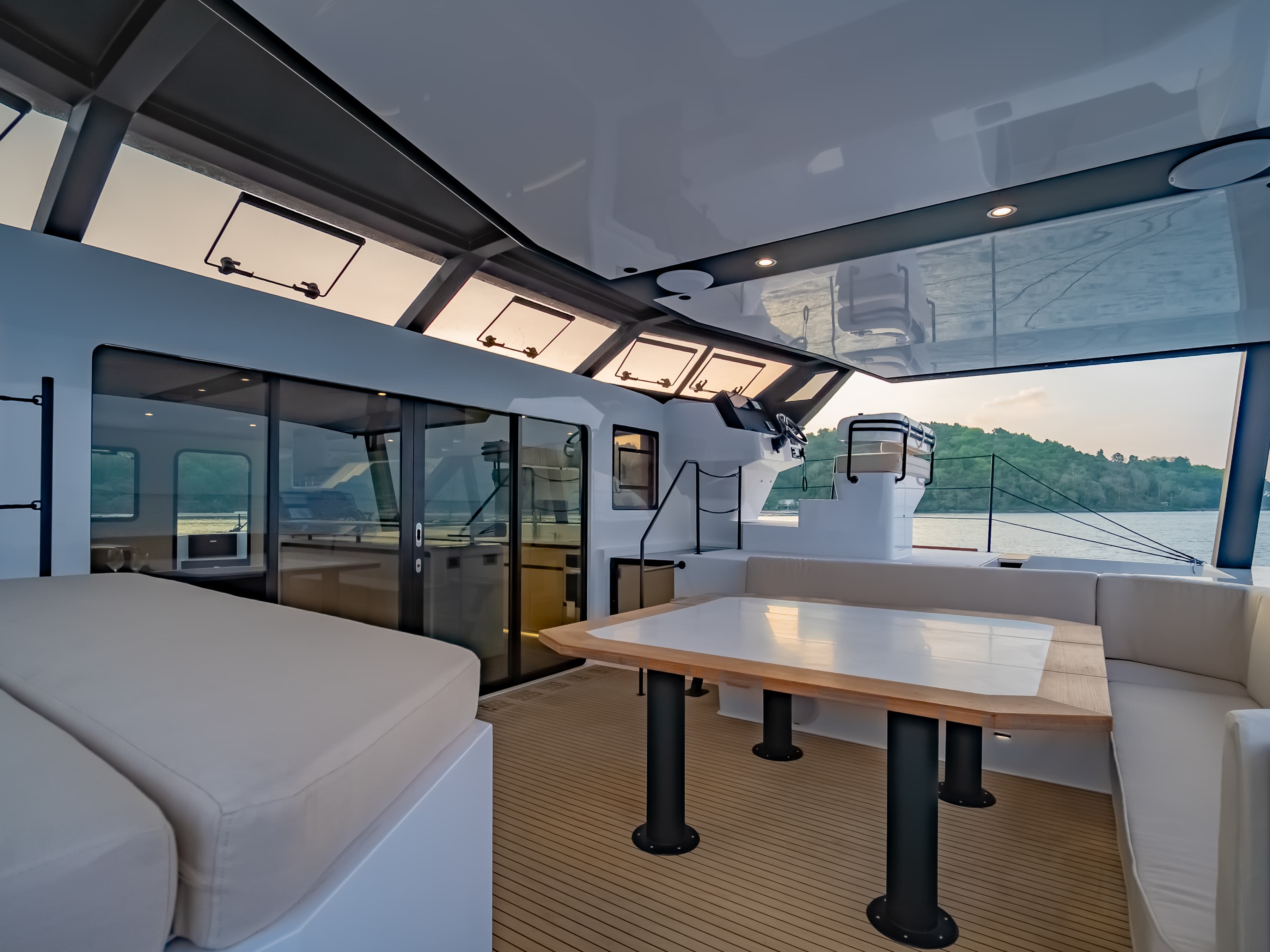 AY60 Flybridge Dining Area with Teak Table